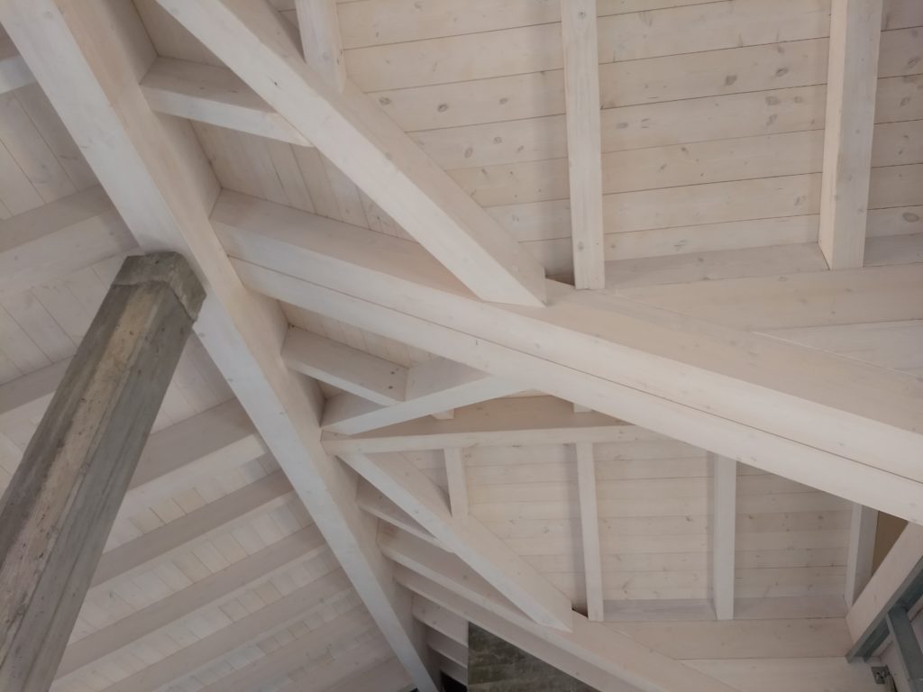 Wooden roof – Vignate (Milan)